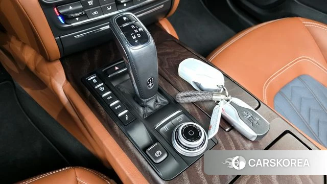 Maserati Quattroporte id 4224770 из Кореи 32