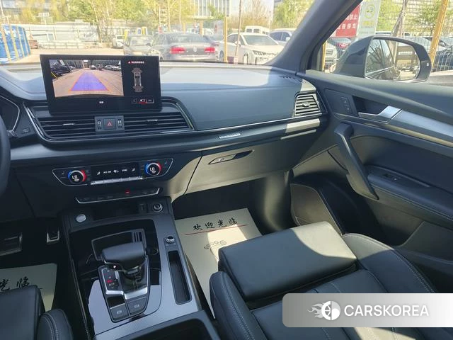Audi Q5L id 3920685 из Китая 23