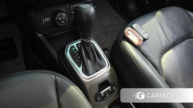 Jeep Renegade id 4530575 из Кореи 33