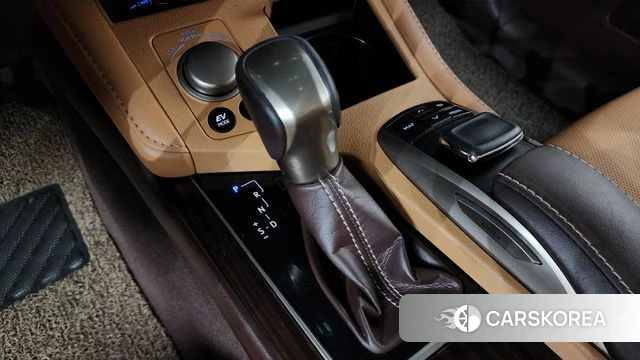Lexus New ES300h id 4520890 из Кореи 33