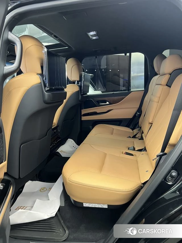 Lexus LX id 4291383 из Китая 9