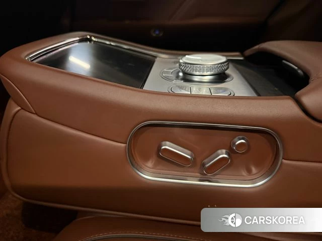 Genesis G90 (RS4) id 4267326 из Кореи 14