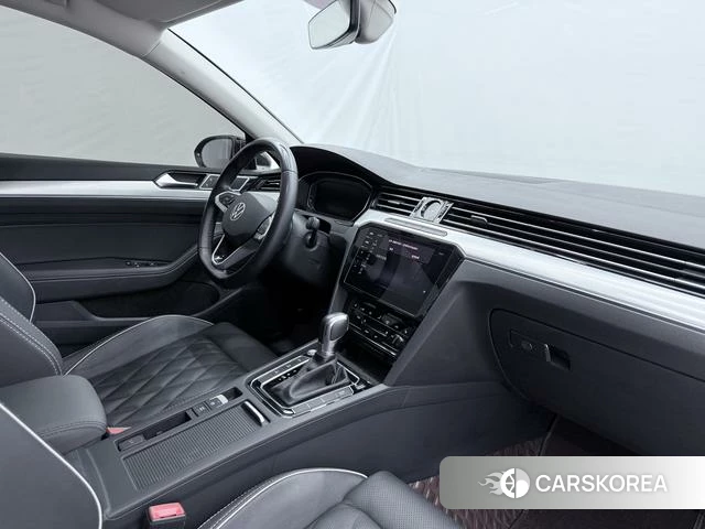 Volkswagen Magotan PHEV id 4300318 из Китая 15