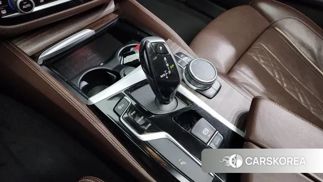 BMW 5 Series (G30) id 3494320 из Кореи 19