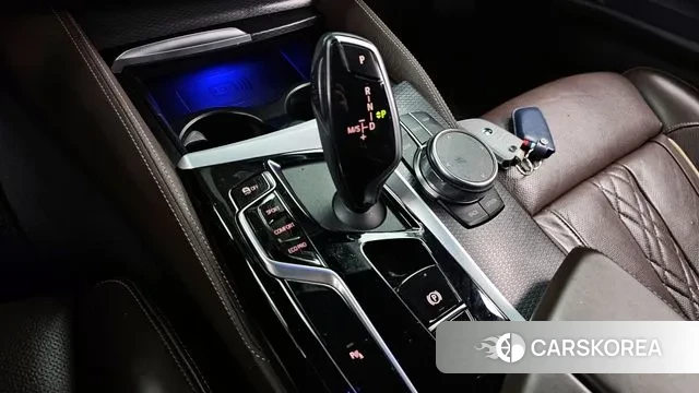 BMW 5 Series (G30) id 3508135 из Кореи 19