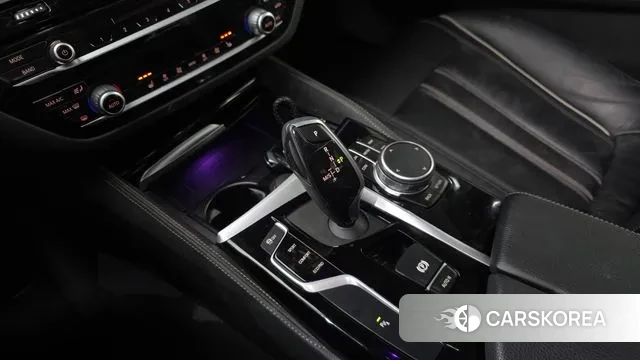 BMW 5 Series (G30) id 3687295 из Кореи 19