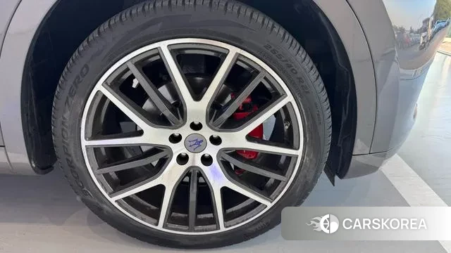 Maserati Levante id 2981915 из Кореи 17