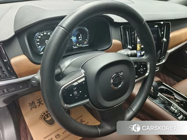 Volvo S90 PHEV id 3913540 из Китая 16