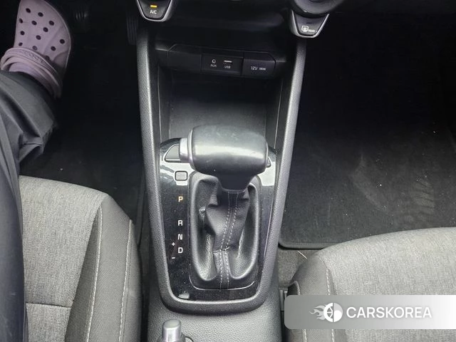 Kia Stonic id 4755474 из Кореи 16