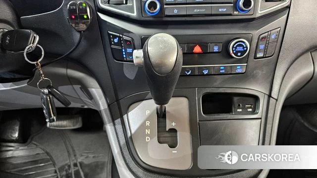 Hyundai The New Grand Starex id 4363249 из Кореи 29