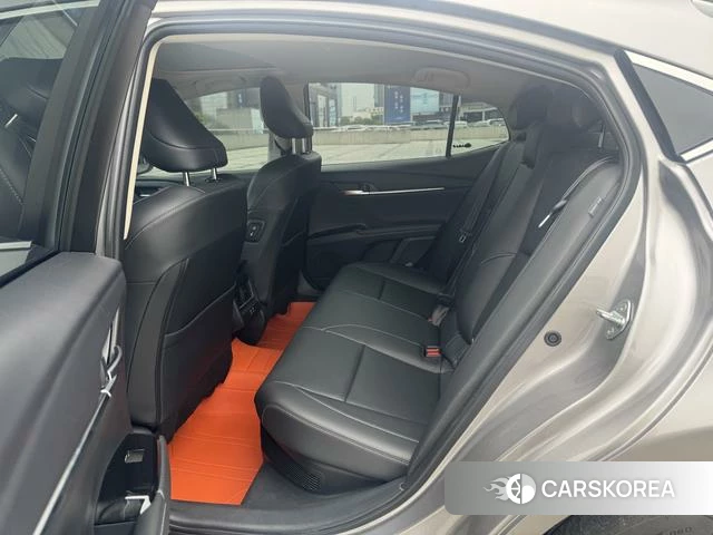 Toyota Camry id 4260844 из Китая 20