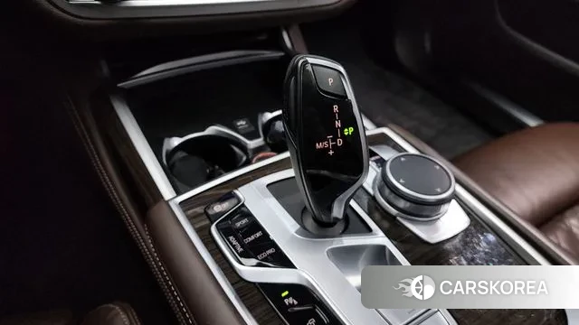 BMW 7 Series (G11) id 3592762 из Кореи 19