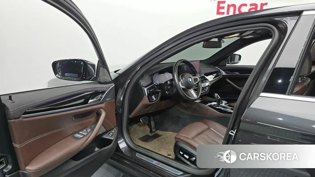 BMW 5 Series (G30) id 4835304 из Кореи 34