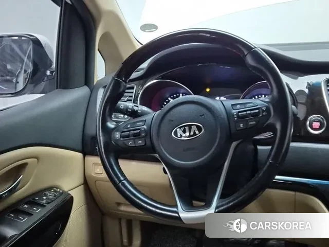 Kia The New Carnival id 3440031 из Кореи 19