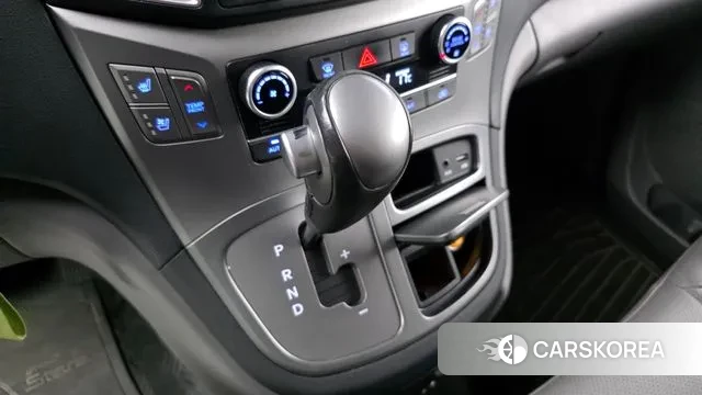 Hyundai The New Grand Starex id 3563083 из Кореи 19