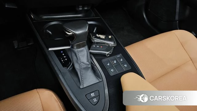 Lexus UX250h id 4630720 из Кореи 31