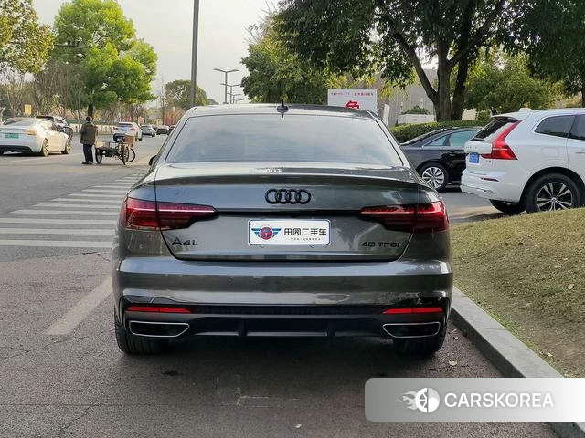 Audi A4L id 4300776 из Китая 9