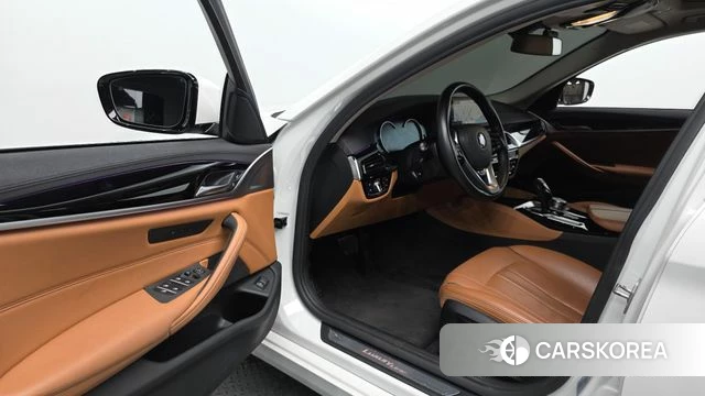 BMW 5 Series (G30) id 3925010 из Кореи 19
