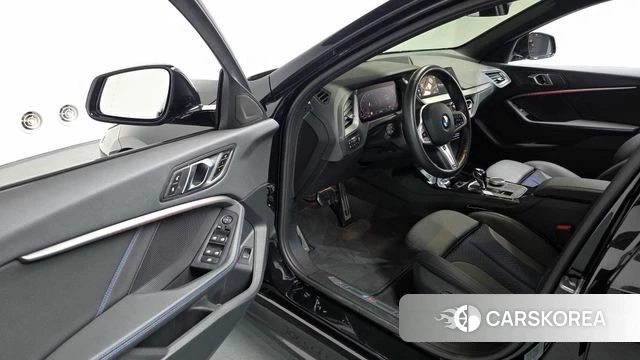 BMW 1 Series (F40) id 3922156 из Кореи 19