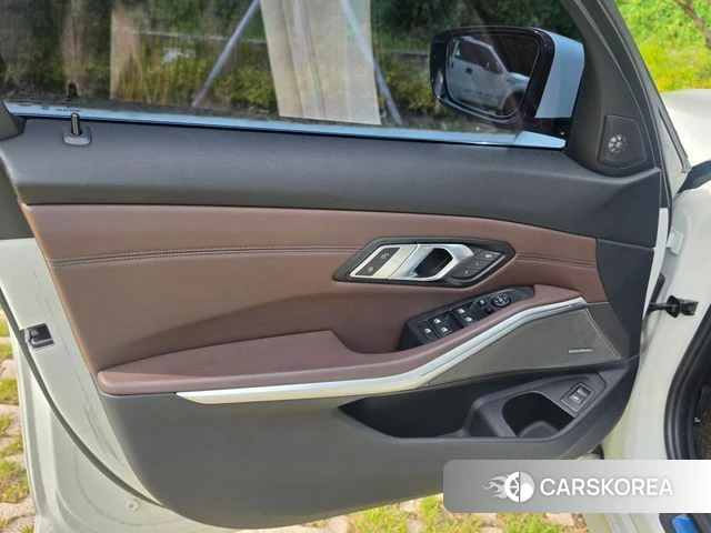 BMW 3 Series (G20) id 4684189 из Кореи 16