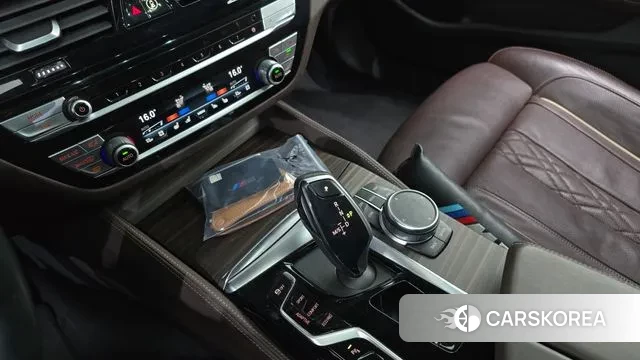 BMW 5 Series (G30) id 3355911 из Кореи 19