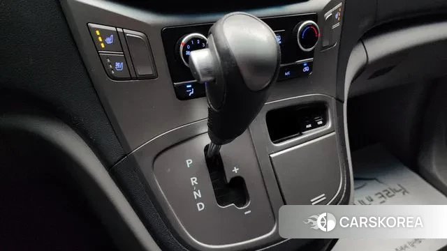 Hyundai The New Grand Starex id 3468774 из Кореи 19