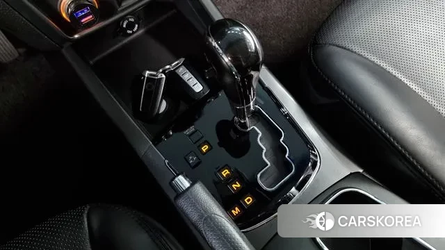 Ssangyong New Style Korando C id 3018940 из Кореи 19