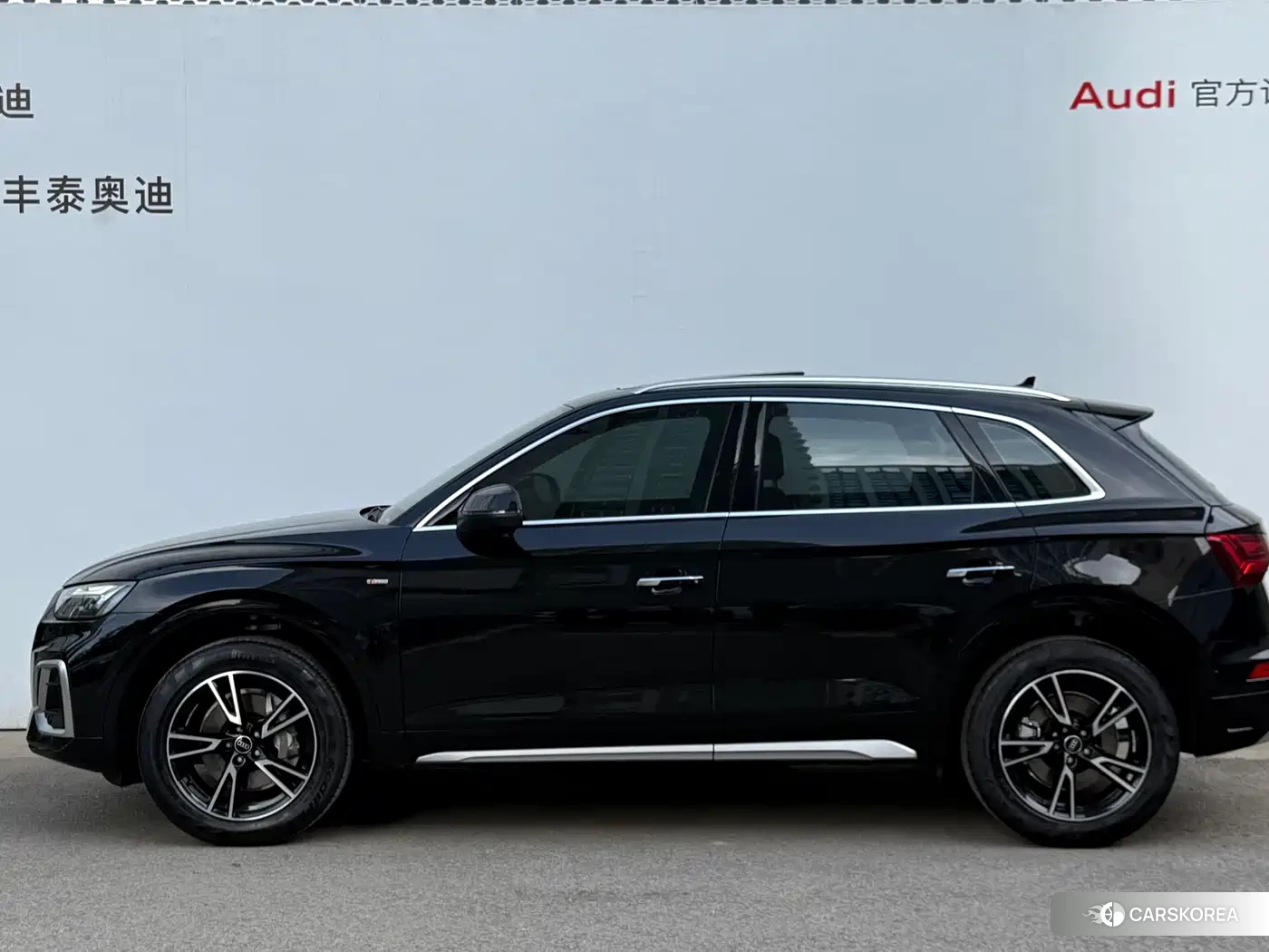 Audi Q5L id 4600438 из Китая 11