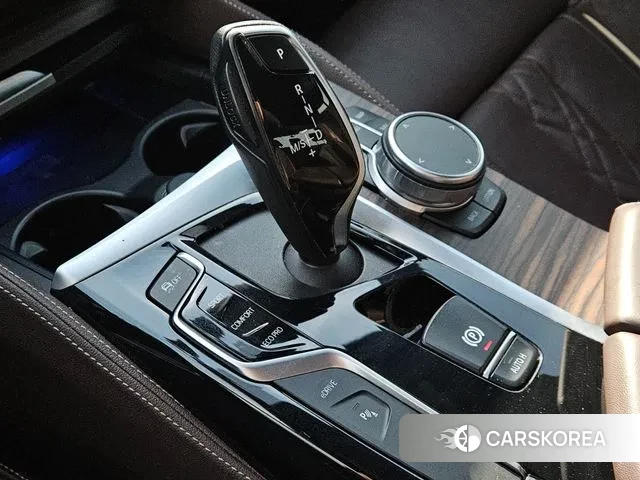 BMW 5 Series (G30) id 3544069 из Кореи 19