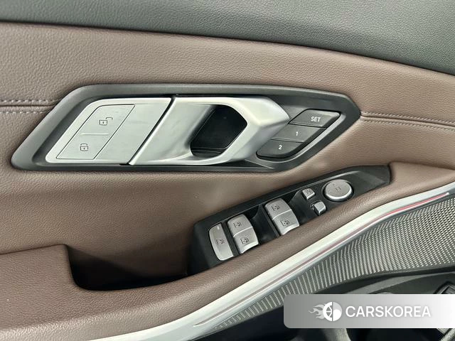 BMW 3 series id 4365631 из Китая 12
