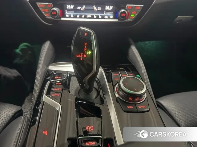 BMW 5 Series (G30) id 3556067 из Кореи 19