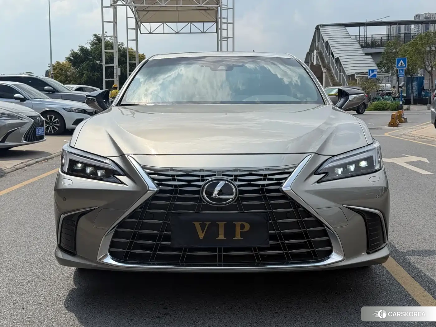 Lexus ES id 4539453 из Китая 9