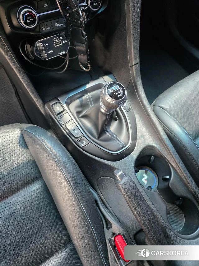 Hyundai Veloster (JS) id 4629302 из Кореи 15