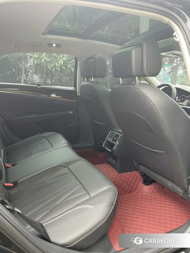Volkswagen Passat id 4335048 из Китая 15