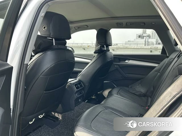 Audi Q5L id 4253068 из Китая 9