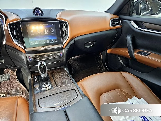Maserati Ghibli id 4536629 из Кореи 19