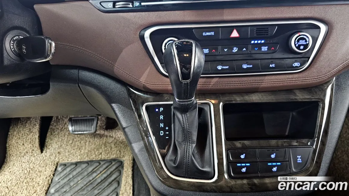 Hyundai The New Grand Starex id 2113360 из Кореи 19