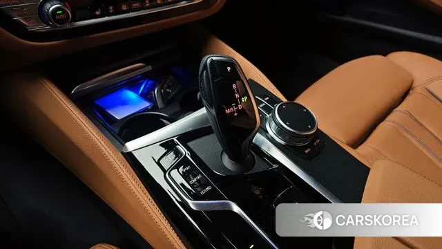 BMW 5 Series (G30) id 3389185 из Кореи 19