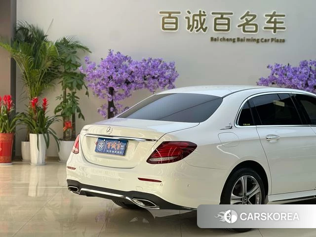 Mercedes-Benz E-class id 4209554 из Китая 19