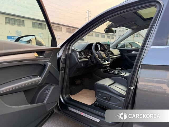 Audi Q5L id 4307771 из Китая 24