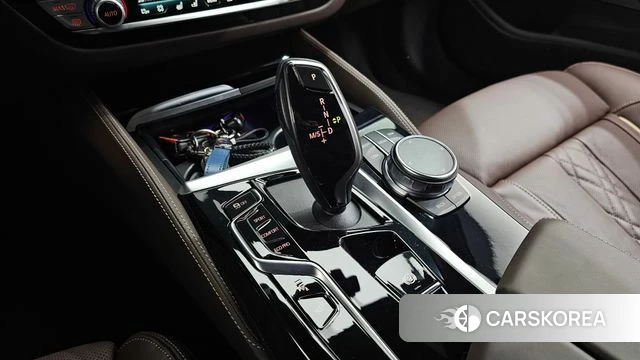 BMW 5 Series (G30) id 3914887 из Кореи 19