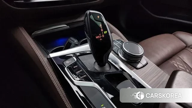 BMW 5 Series (G30) id 3583103 из Кореи 19