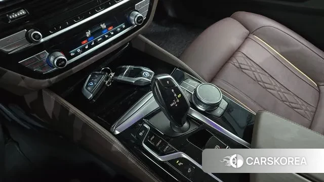 BMW 5 Series (G30) id 3438718 из Кореи 19