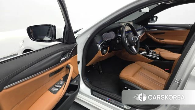 BMW 5 Series (G30) id 4768466 из Кореи 32