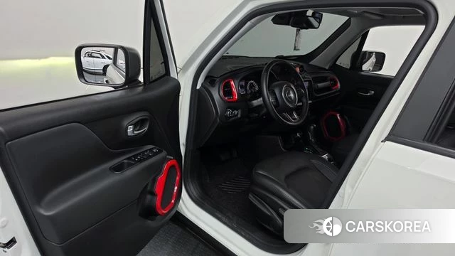 Jeep Renegade id 4683683 из Кореи 32