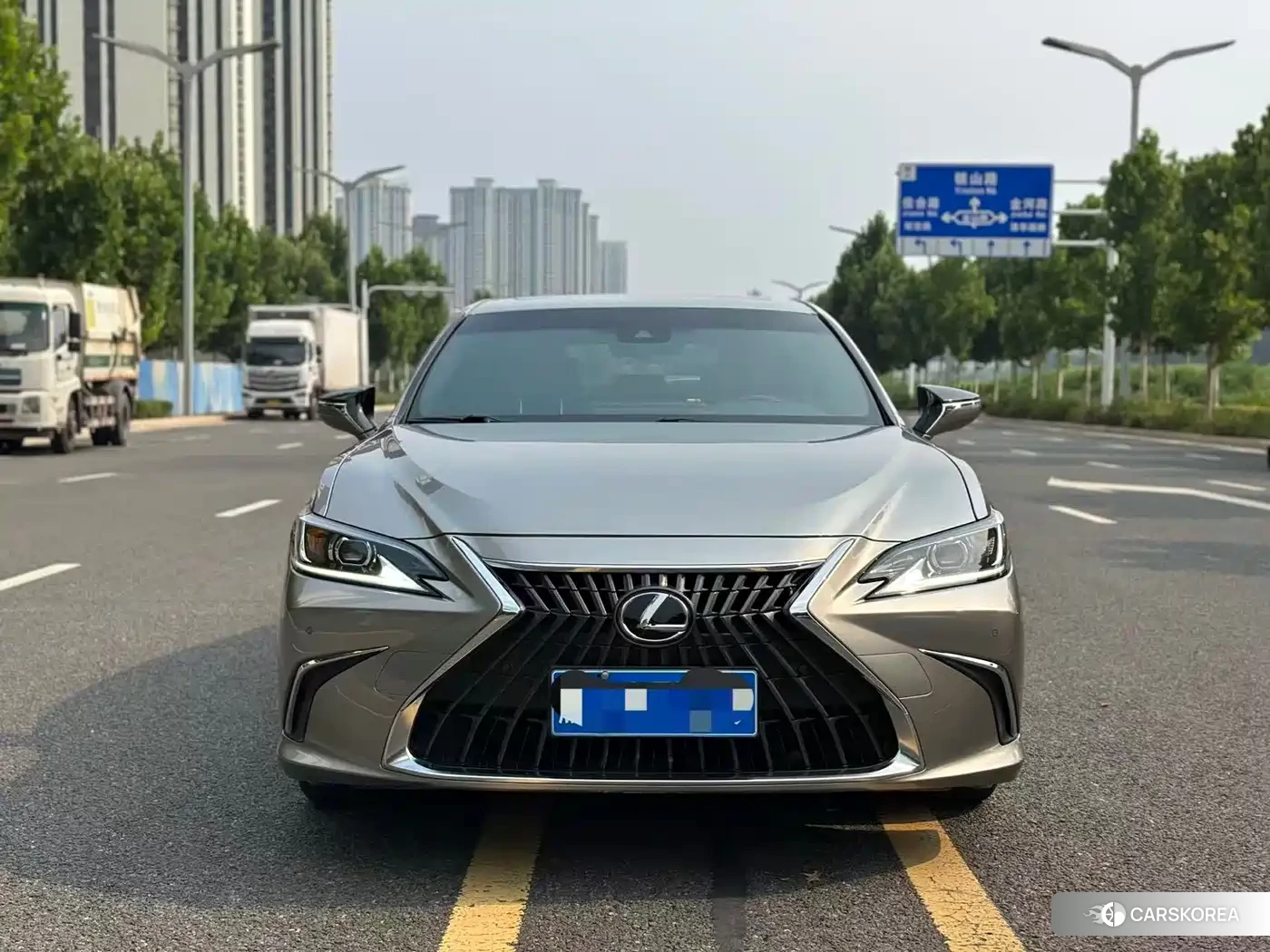 Lexus ES id 4559799 из Китая 9