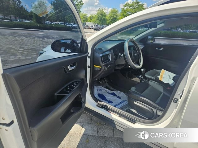 Kia Stonic id 4647765 из Кореи 19