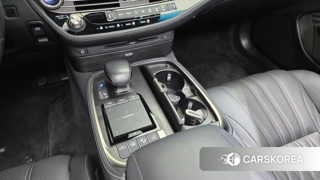 Lexus LS500h 5th generation id 3843191 из Кореи 19