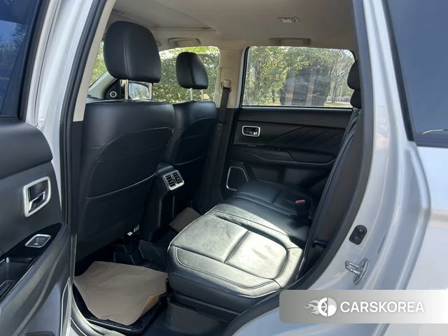 Mitsubishi  Outlander id 4212535 из Китая 14