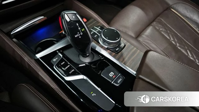 BMW 5 Series (G30) id 4384539 из Кореи 19